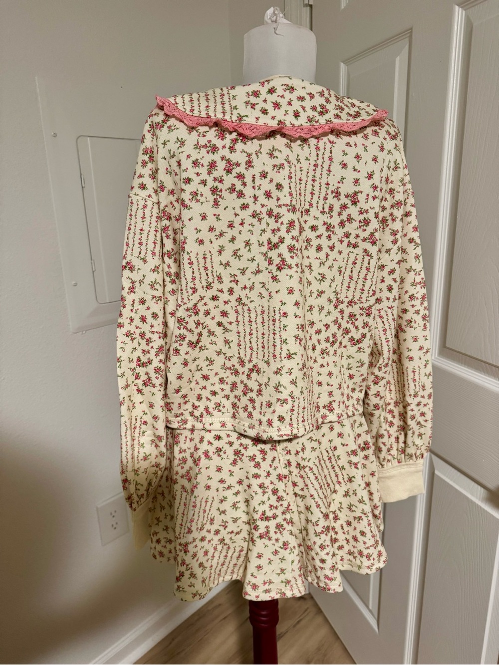 Peach Love California Floral Peter Pan Collar Top Skirt Set Small - Picture 5 of 5